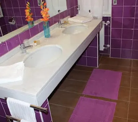 Lia 4 Gasthuis 3*